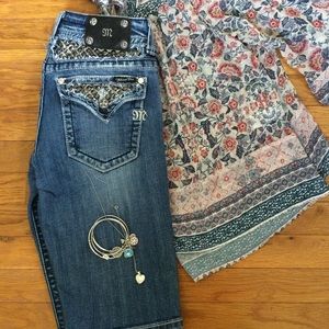 Miss Me Bermuda Shorts (Size 30)